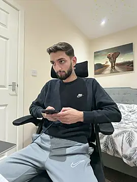 Juliann69Ramiro online show from 01/13/26, 11:04