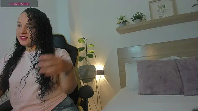 yera curry online show from 01/14/26, 12:00