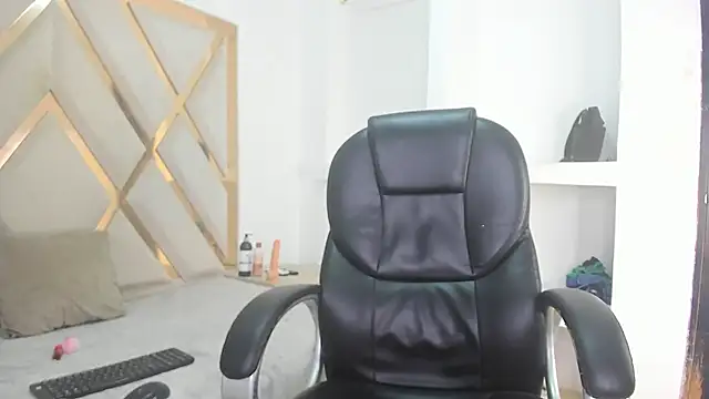 Selenaasm online show from 02/14/26, 09:22