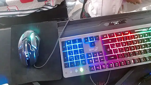 kari-10 online show from 12/14/25, 03:17