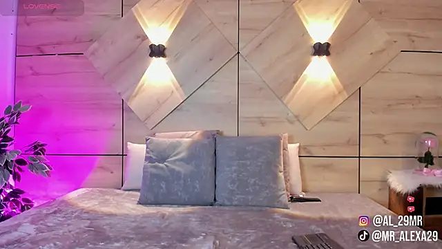 sussan fox  online show from 02/28/26, 07:48