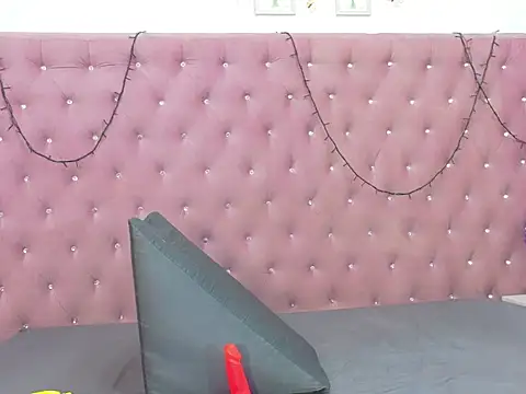 ValentinaFranco1 online show from 01/07/26, 08:44