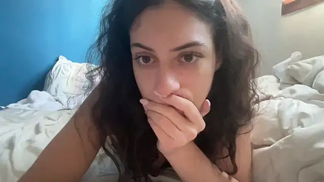 Snapshot of CoquineCharmeuse chatting on 01/10/26, 01:24 CoquineCharmeuse online show from 01/10/26, 01:24