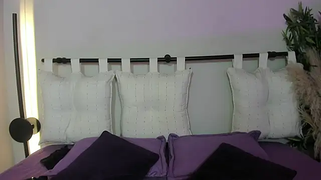 Snapshot of sophie_blake__ chatting on 02/11/26, 04:28 sophie blake online show from 02/11/26, 04:28