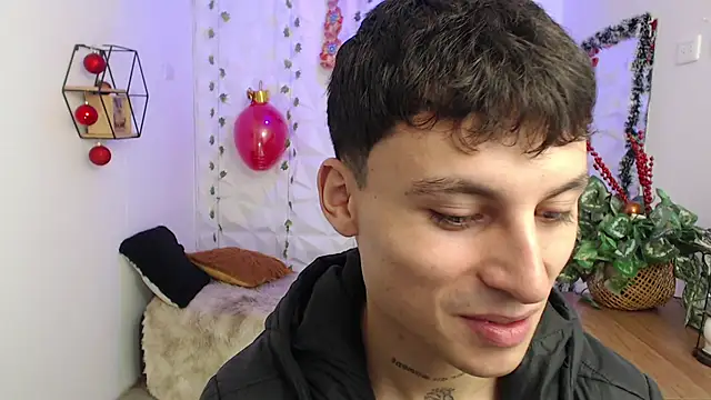 Noah Vera online show from 12/16/25, 03:44