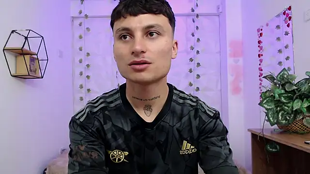 Noah Vera online show from 01/10/26, 03:41