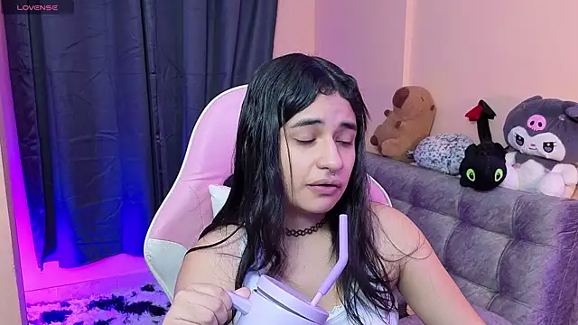 bonnieTaylor1 online show from 05/04/26, 03:35