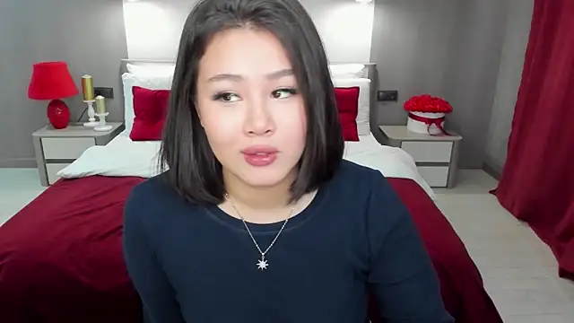 Brunette Charm online show from 02/02/26, 11:09