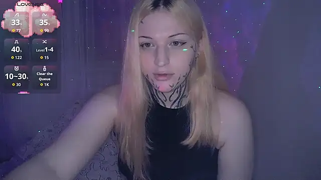 AlexaLaRose2 online show from 12/22/25, 05:37