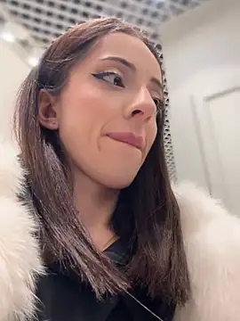 YeaLina online show from 01/15/26, 11:37