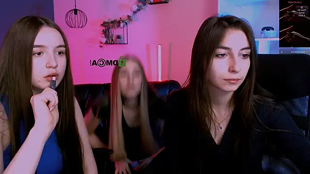 mila firee online show from 03/23/26, 10:19