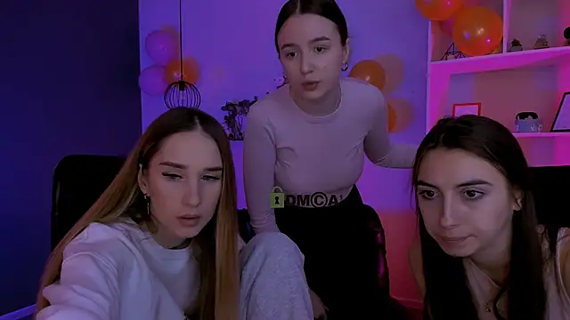 mila firee online show from 04/01/26, 08:15