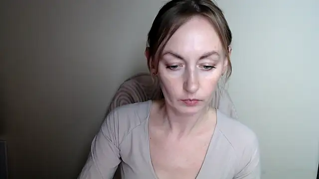 LiaSeass  online show from 06/06/26, 12:43