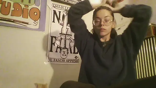 Snapshot of sole252 chatting on 01/11/26, 03:50 sole252 online show from 01/11/26, 03:50