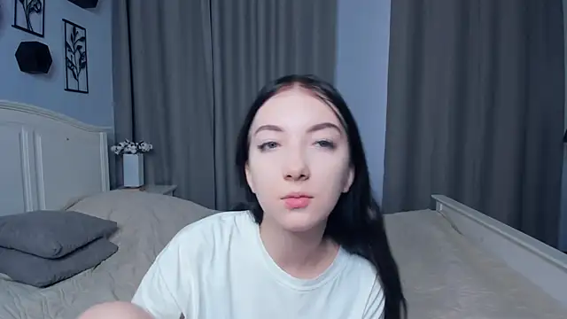 JanettVeld online show from 12/15/25, 10:08