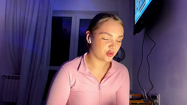 Ginnyinjeans online show from 12/17/25, 05:41