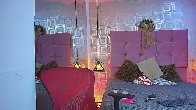 SariNorrisfg online show from 12/21/25, 08:05