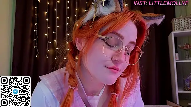 Snapshot of LittleFoxHole chatting on 07/05/26, 04:52 LittleFoxHole online show from 07/05/26, 04:52