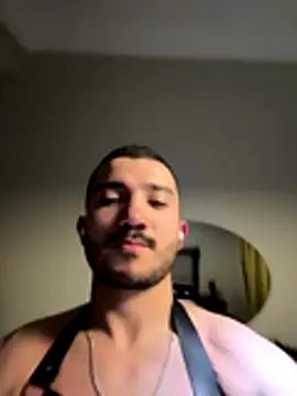 carloos593 online show from 12/20/25, 07:54