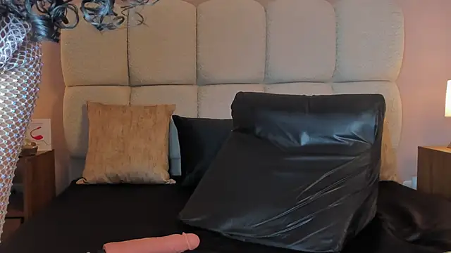 veromilff online show from 03/20/26, 07:30