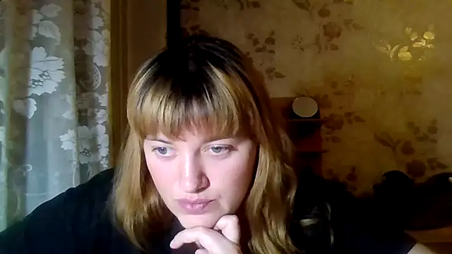 swett girll online show from 12/13/25, 07:53