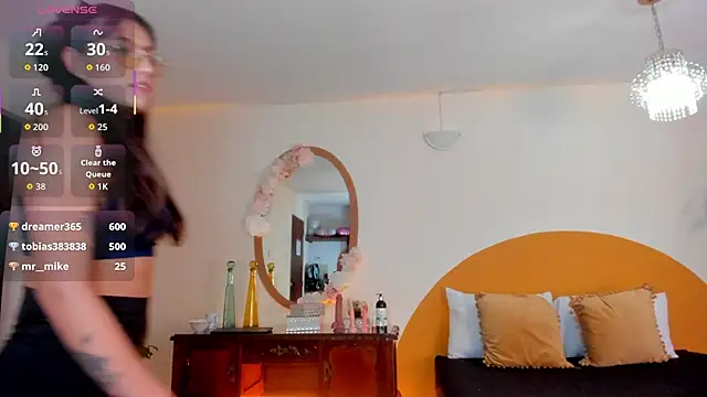 liaa moretti  online show from 02/03/26, 07:30