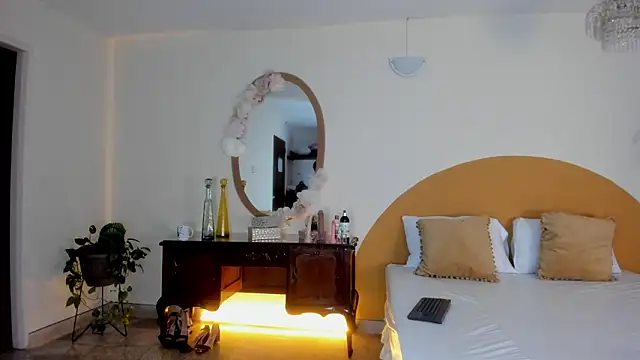 liaa moretti  online show from 02/11/26, 08:47