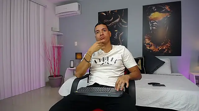 Snapshot of Perseuz369 chatting on 03/03/26, 01:39 Perseuz369 online show from 03/03/26, 01:39