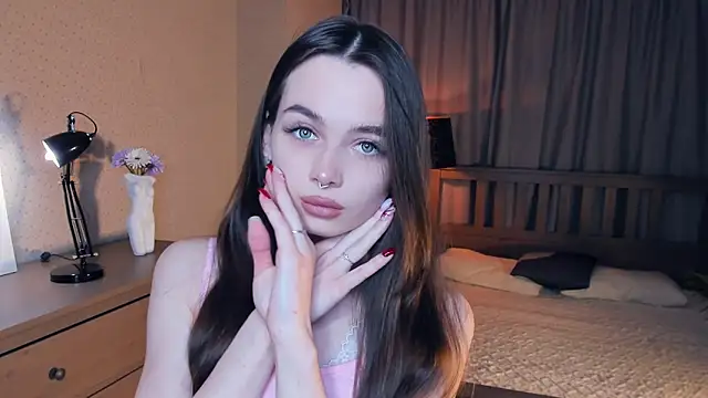 Snapshot of YvonneRobes chatting on 01/10/26, 07:26 YvonneRobes online show from 01/10/26, 07:26