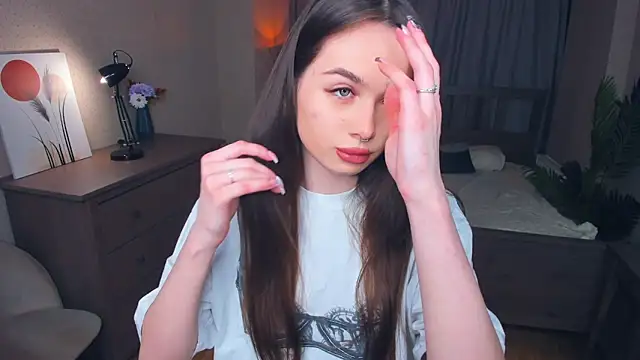 YvonneRobes online show from 02/04/26, 07:09