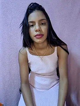 meenina veneno online show from 12/15/25, 04:00