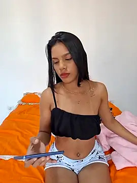 meenina veneno online show from 02/05/26, 08:57