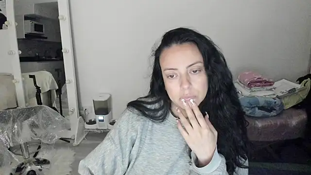 Snapshot of antonellablake_ chatting on 04/28/26, 04:06 antonellablake online show from 04/28/26, 04:06