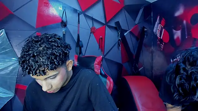 Hot Boys Without Limits online show from 12/20/25, 03:35