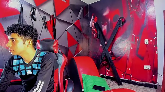 Hot Boys Without Limits online show from 01/10/26, 04:14