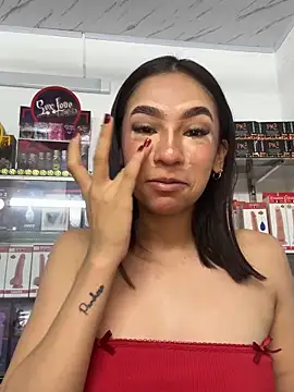 lunaluxury22 online show from 04/13/26, 11:05