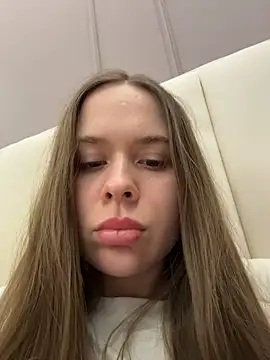 Nicole Loving online show from 12/13/25, 09:31