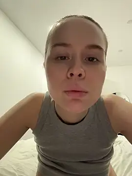 Nicole Loving online show from 12/17/25, 09:54