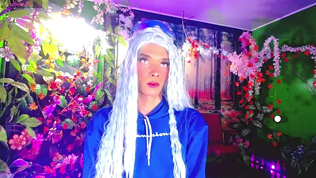 camila vasquez  online show from 12/15/25, 08:02