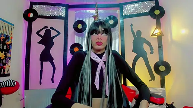 camila vasquez  online show from 01/12/26, 05:23