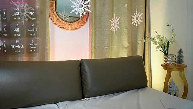 Snapshot of AlexiaClark7 chatting on 12/22/25, 07:44 AlexiaClark7 online show from 12/22/25, 07:44