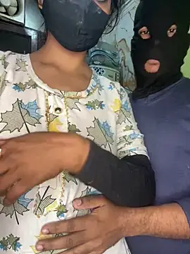 HOT-CUPAL22 online show from 12/17/25, 02:06