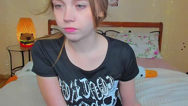 Snapshot of miya_soft chatting on 07/23/26, 01:58 miya soft online show from 07/23/26, 01:58