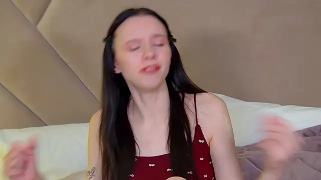 ArinaKubrick online show from 01/16/26, 04:22