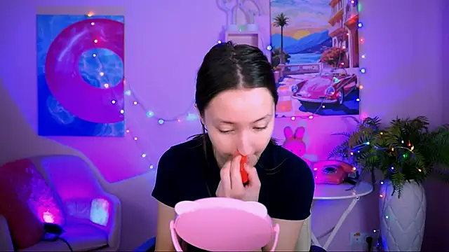 LuluPatterson online show from 12/17/25, 08:09