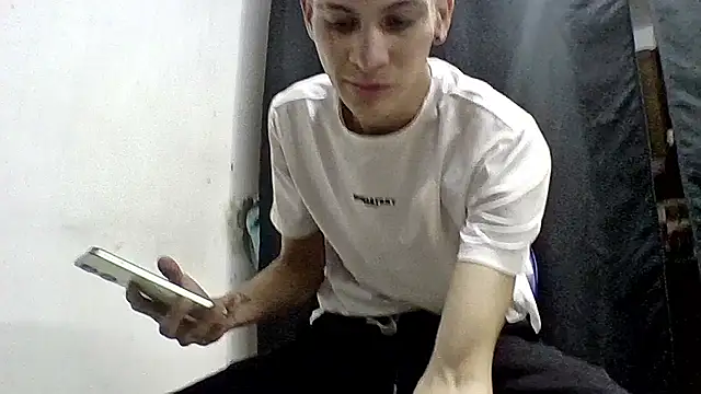 Snapshot of sam_hotttt_ chatting on 01/09/26, 06:38 sam hotttt online show from 01/09/26, 06:38