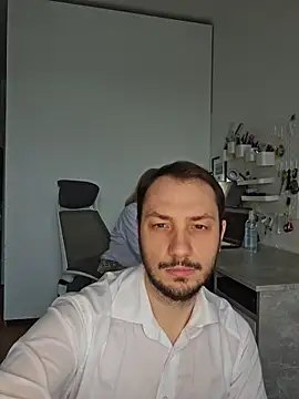 Snapshot of Lovebackground chatting on 03/03/26, 09:15 Lovebackground online show from 03/03/26, 09:15