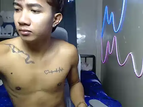 Snapshot of Ur_hottestjonny chatting on 06/11/26, 10:41 Ur hottestjonny online show from 06/11/26, 10:41