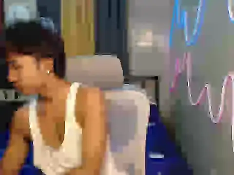 Snapshot of Ur_hottestjonny chatting on 06/25/26, 10:58 Ur hottestjonny online show from 06/25/26, 10:58