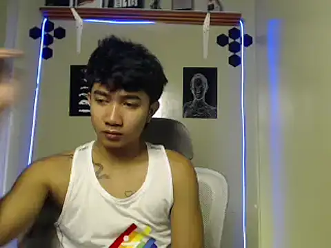 Snapshot of Ur_hottestjonny chatting on 07/18/26, 11:19 Ur hottestjonny online show from 07/18/26, 11:19
